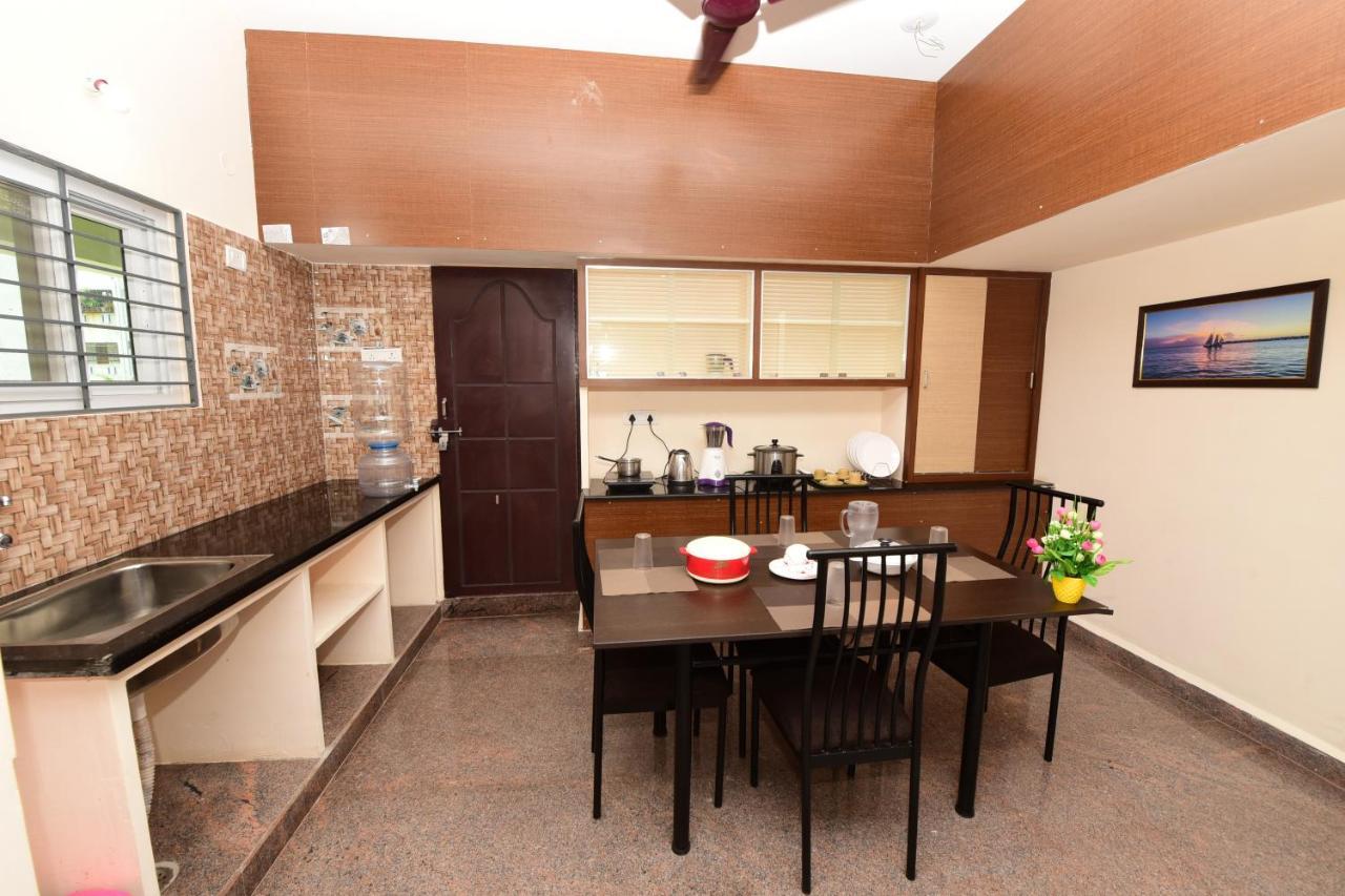 Sree Service Apartments Tirupati Bagian luar foto