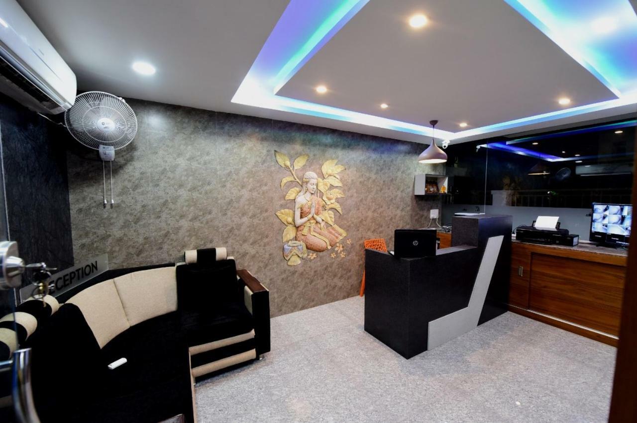 Sree Service Apartments Tirupati Bagian luar foto
